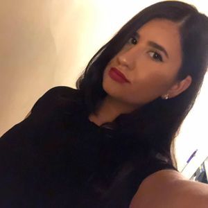 Meet your Posher, Dana
